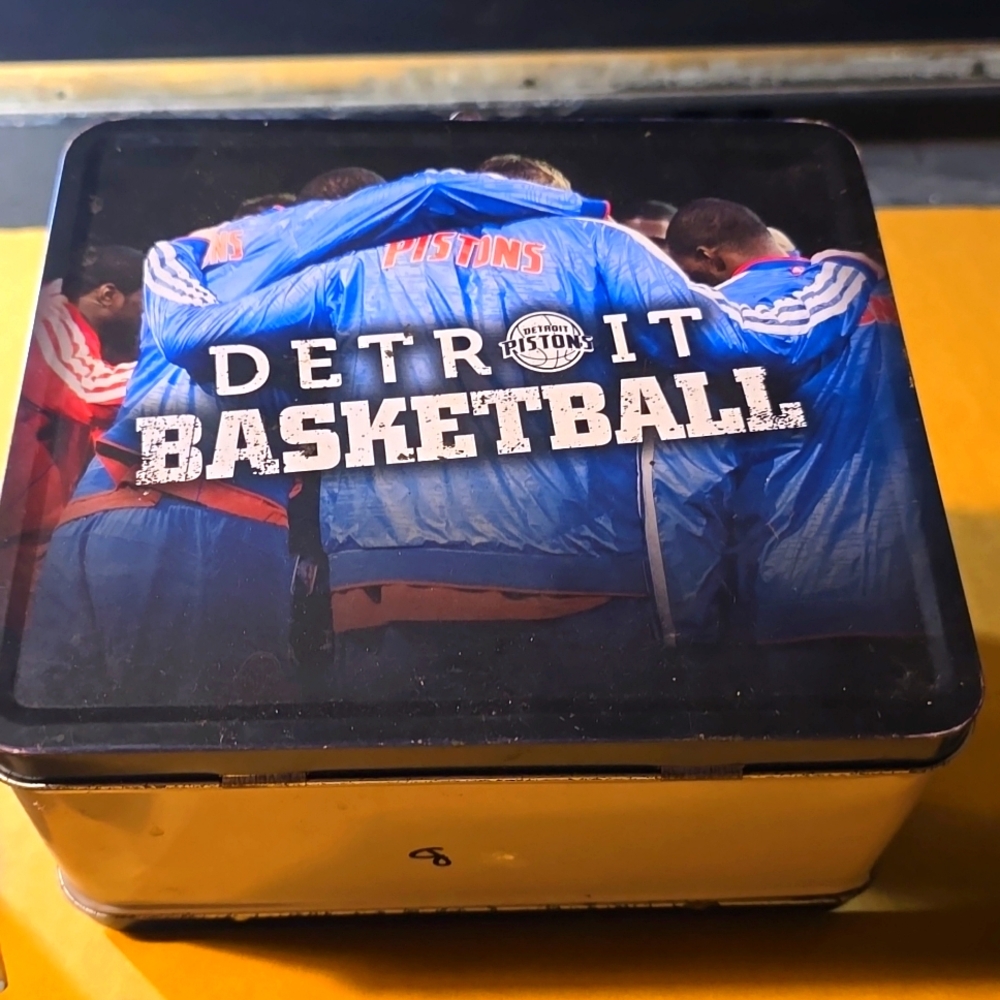 Detroit Pistons lunch box.